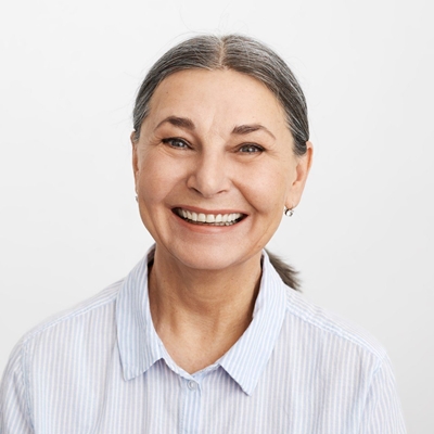 Sarah Mitchell — former PE teacher and natural health researcher, editor at JointLabPro